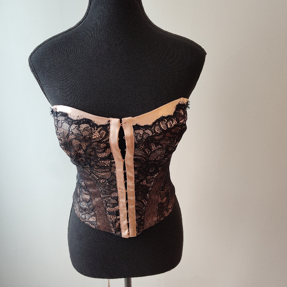 Vintage Guess corset top beige with black lace